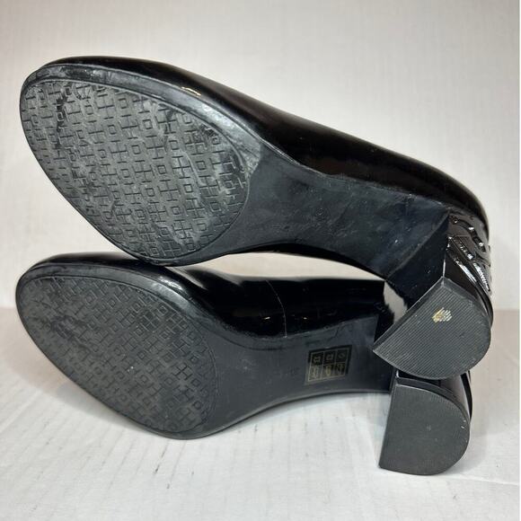 Tory Burch Size 6.5 Logo Black Patent Leather Pump Heels Workwear Office Siren - Picture 8 of 10